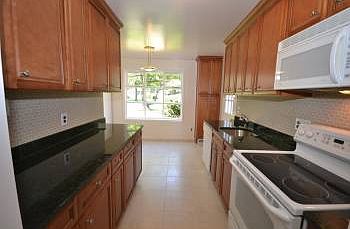 5th image of 222 Rollins Ave