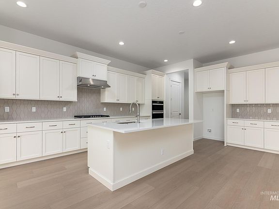 5th image of 2739 N Oakman Ave