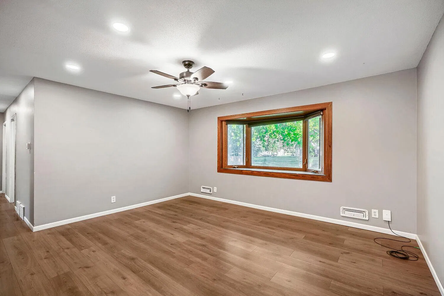 4 bed, 2.0 bath, 2000 sqft, $2,895 — Photo 4
