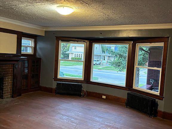 Large spacious living room