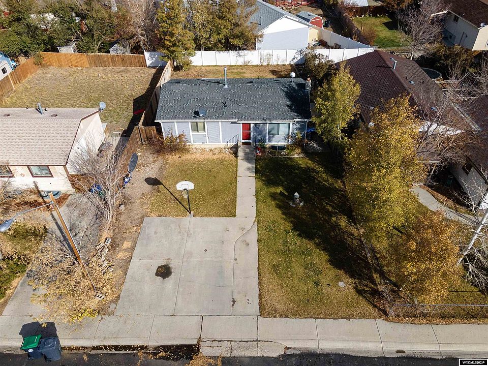 1st image of 1445 Moran Dr