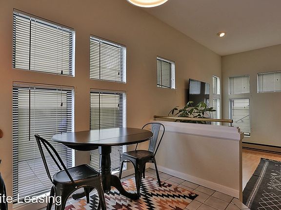 5th image of 2261 Bush St APT 3