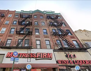 759 Manhattan Avenue in Greenpoint