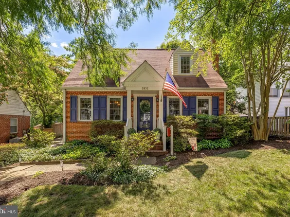 2832 Summerfield Rd, Falls Church, VA 22042
