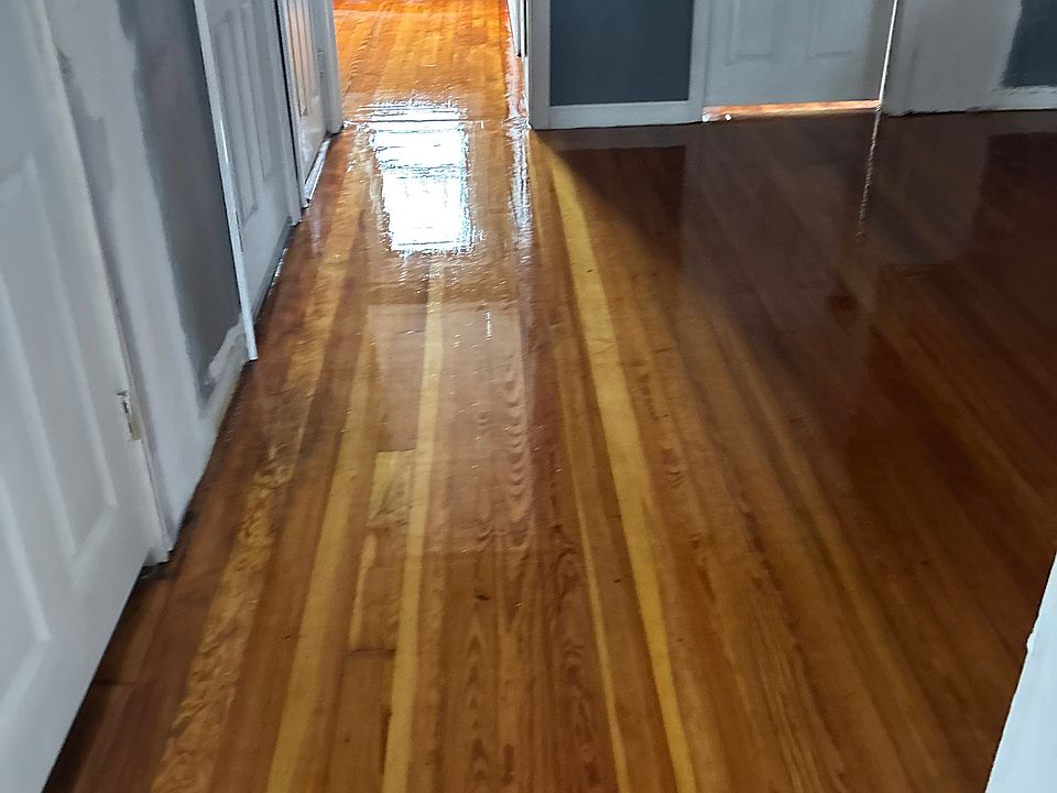 2nd image of 17 Suffolk St Floor 2