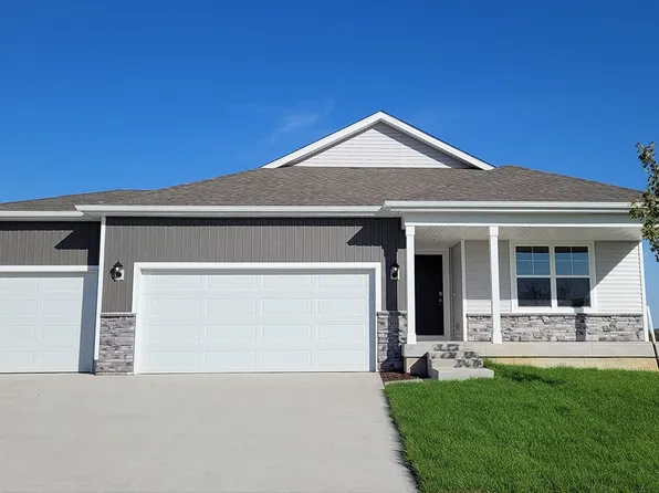 308 Cormorant Dr, Norwalk, IA 50211