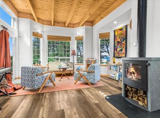 647 Pacific View Dr, Yachats, OR 97498
