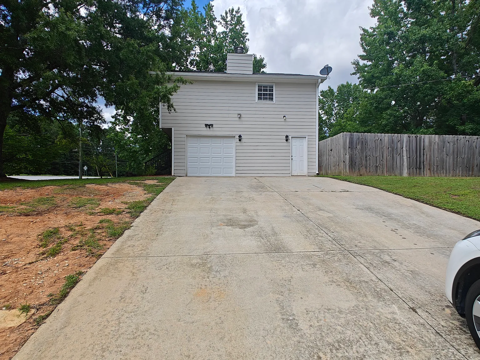 3 bed, 1628 sqft, $1,900 — Photo 4