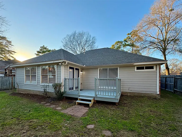 4006 Hunnington Dr — Photo 11