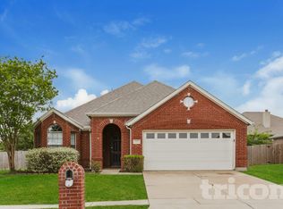 227 Bison Meadow Dr, Waxahachie, TX 75165