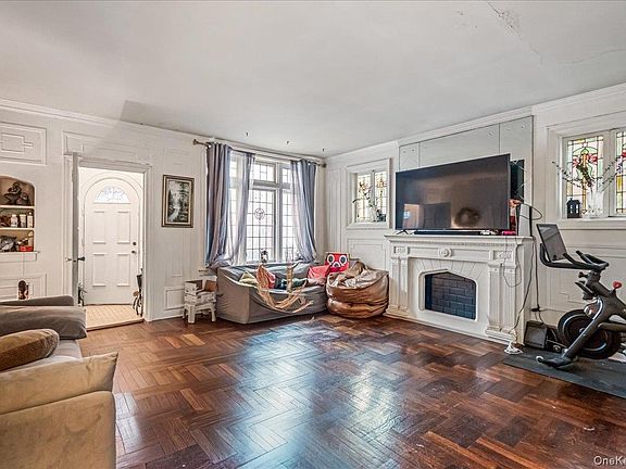 4th image of 1404 E 49th Street