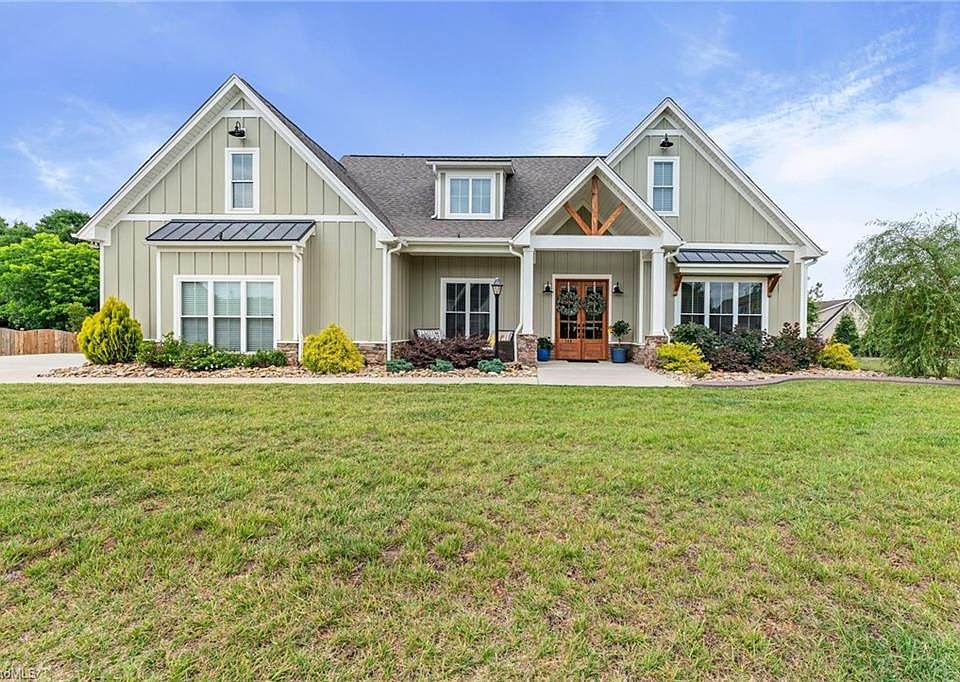 1st image of 148 Dyna Dr