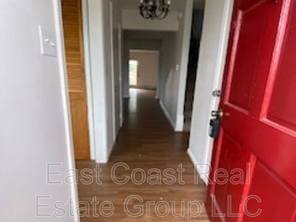 4th image of 75 Boileau Ct