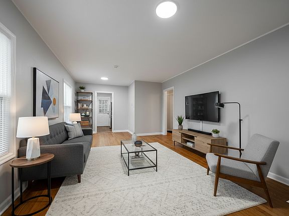 2nd image of 4515 N Montana Ave #4515