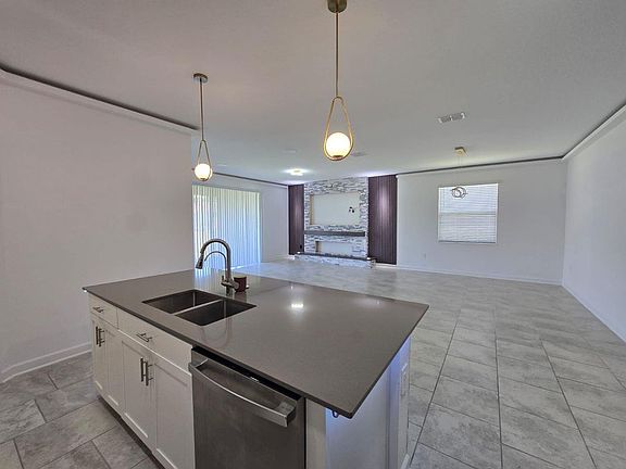 4th image of 3071 Camden Way