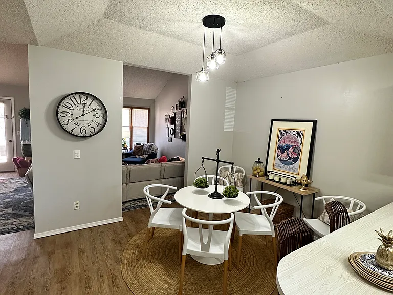 907 W Linden St #907 — Photo 5