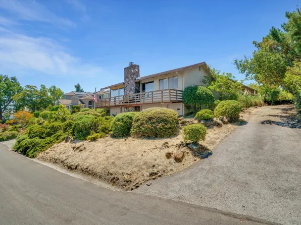 685 Oak Park Way, Redwood City, CA 94062