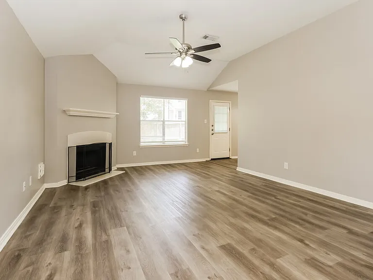 12080 La Salle River Rd — Photo 4