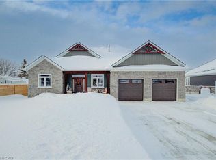 21 Paxton St, Huron Kinloss, ON N0G2B0