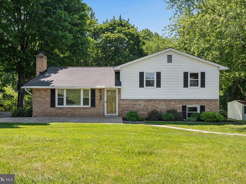 1st image of 4985 Linganore View Dr