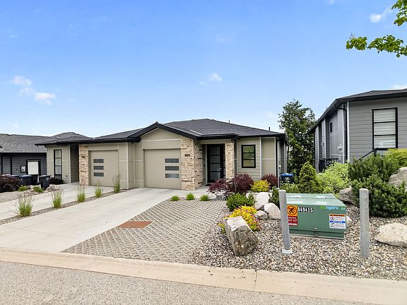 3rd image of 9695 Celeste Rd