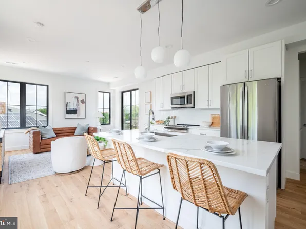 1228 Brentwood Rd NE #201, Washington, DC 20018