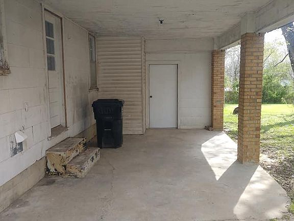 3rd image of 119 Cunningham Ave