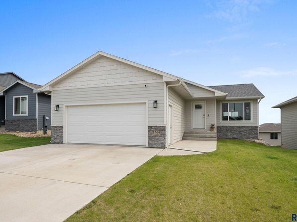 1709 E 71st Street North St N