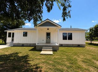 1310 Walnut St, Llano, TX 78643
