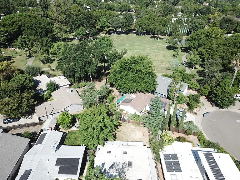 1115 Snyder Dr — Photo 19