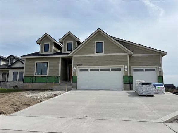 280 NW Montego Ct, Waukee, IA 50263