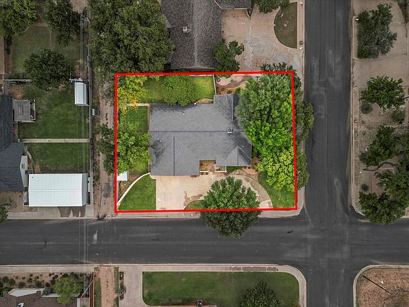 2nd image of 103 Baylor Ln