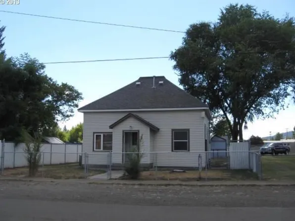 1380 Alder St, Elgin, OR 97827