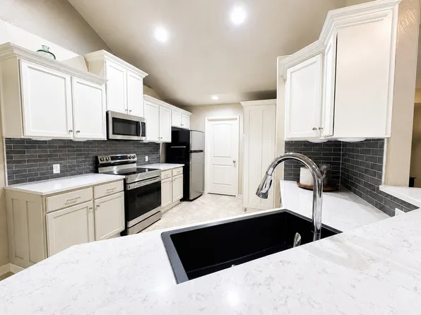 420 Sessums Rd, Springtown, TX 76082