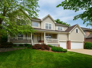 1976 N Troons Xing, Palatine, IL 60074