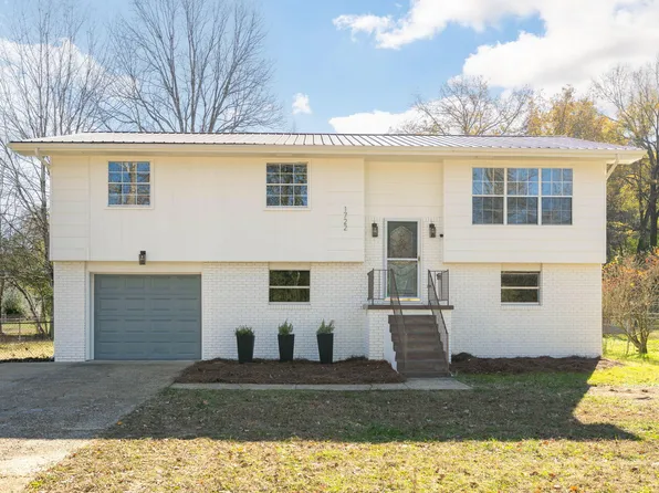 1722 Crabtree Rd, Hixson, TN 37343