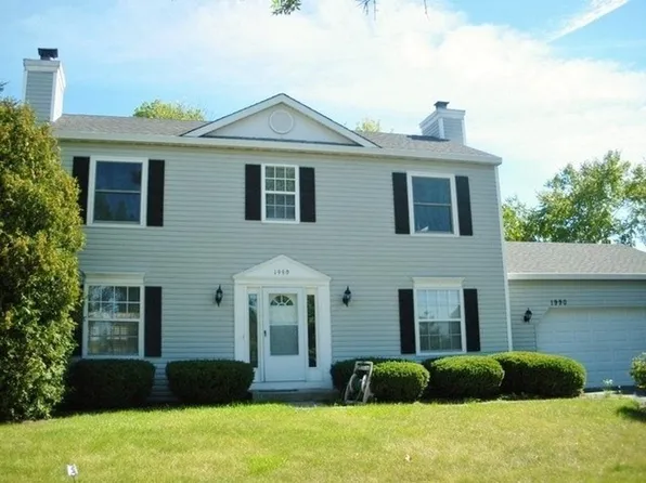 1990 Stanford Dr, Naperville, IL 60565