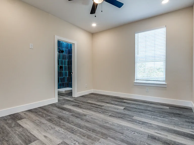 515 N Davis Dr — Photo 12