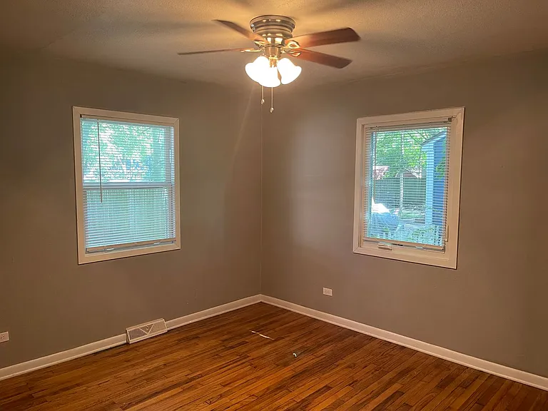 1202 N Lincoln Ave — Photo 5