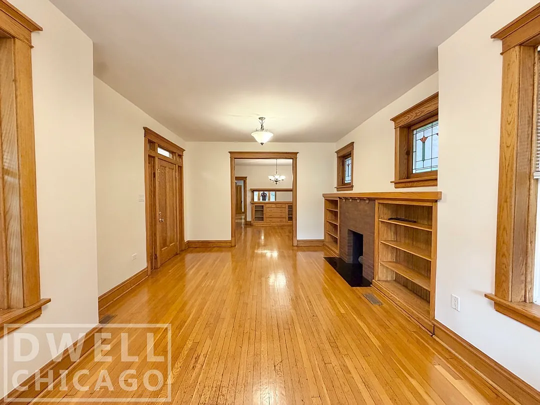 2 bed, 1000 sqft, $2,100 — Photo 3