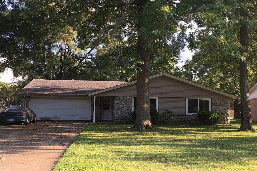 1st image of 1001 E Cooper Dr