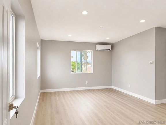3rd image of 3858 41st St