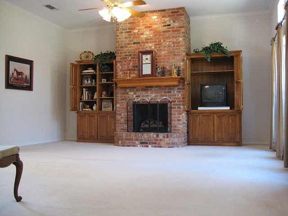 3rd image of 9808 Belmont Pl