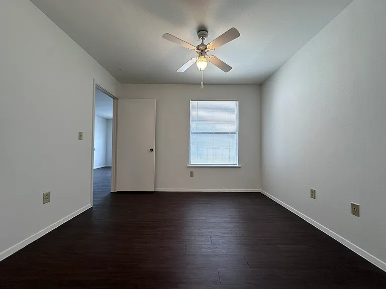 Brookhollow Apartments — Photo 49