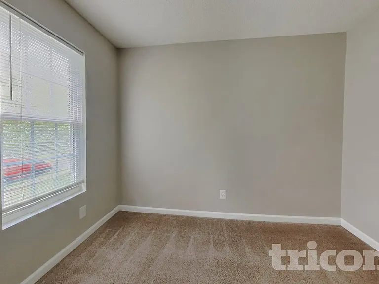 1017 Woodland Pointe Dr — Photo 10