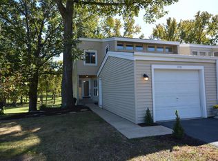 1001 Fairways Dr, Lake Saint Louis, MO