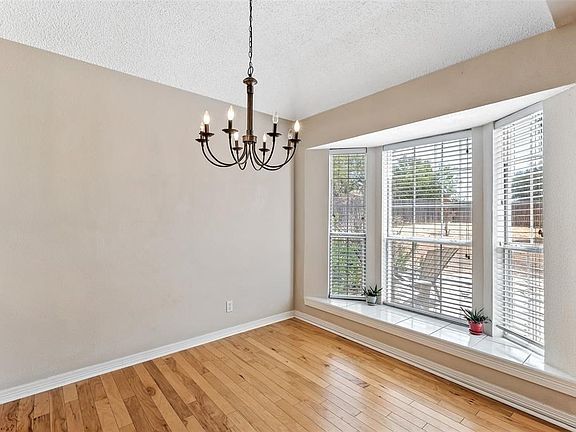 3rd image of 995 Terraha Dr