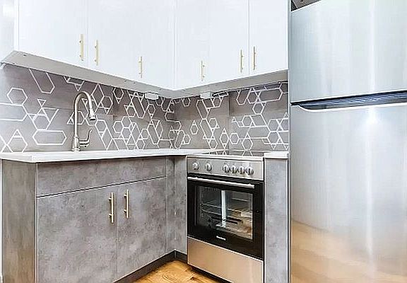 2nd image of 461 Saratoga Ave #3A