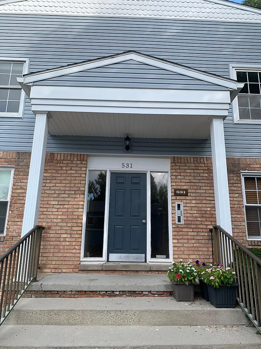 Front Entry - 531 E University Dr #1307