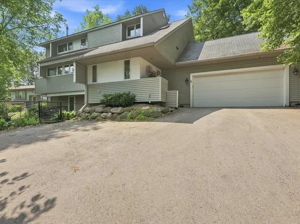 5310 N Cook St, Mc Farland, WI 53558
